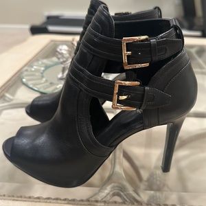 Michael Michael Kors black leather open toe bootie